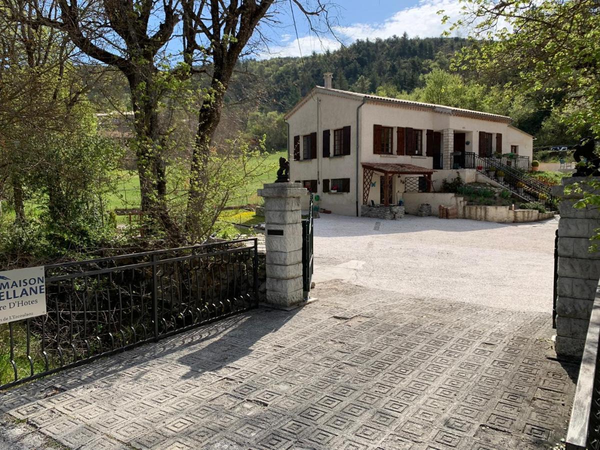 Maison Castellane Chambre D'Hotes B&B Exterior photo