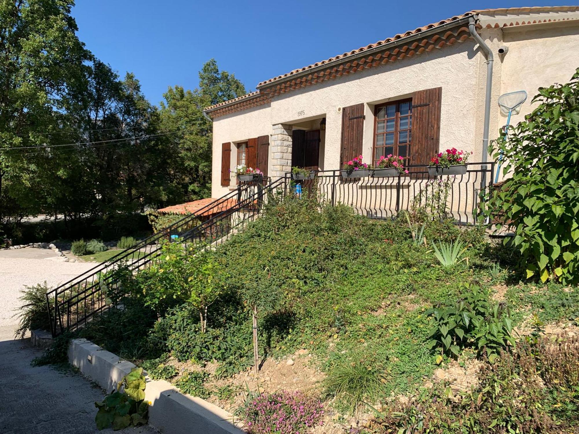 Maison Castellane Chambre D'Hotes B&B Exterior photo